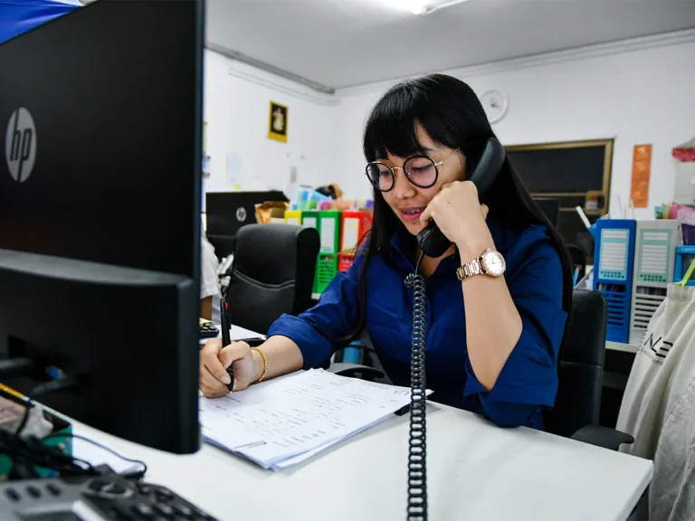 รับทำม่านบังแดดรถ พรีเมี่ยม